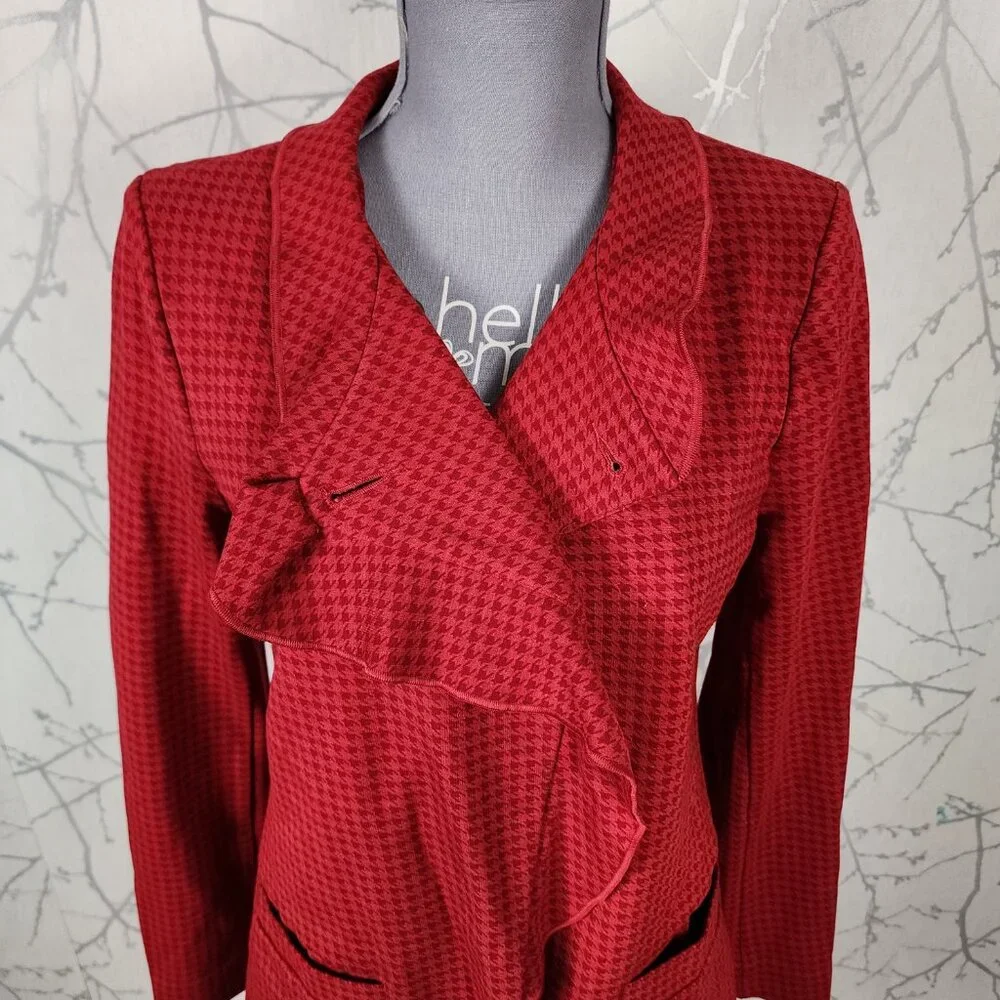 Cabi Red Houndstooth Print Stretch Ruffle Button Coat - Picture 5 of 10